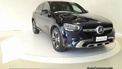 Usata Mercedes GLC200 Business 163 CV (119 kW) 2021 Blu SUV