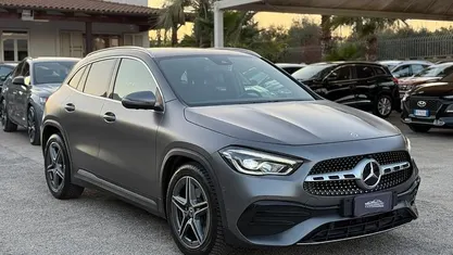 Usata Mercedes GLA200 Premium 150 CV (110 kW) 2023 Grigio SUV