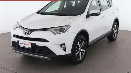 Bianco Usata 2016 Toyota RAV4 Active SUV | 15.399 € (Buon prezzo)