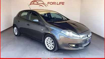 Grigio Usata 2010 Fiat Bravo Dynamic Due volumi | 3900 € (Buon prezzo)
