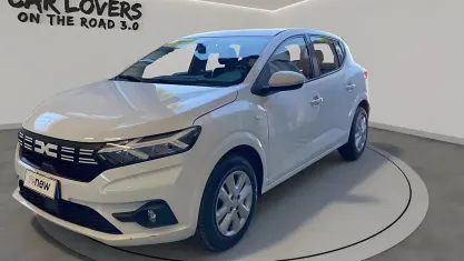 Usata Dacia Sandero Expression 101 CV (74 kW) 2023 369 bianco ghiaccio Utilitaria