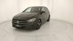 Nero cosmo Usata 2022 Mercedes B180 Monovolume | 23.900 € (Ottimo prezzo)
