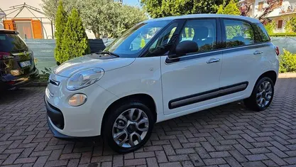 Usata Fiat 500L Living 80 CV (58 kW) 2015 Bianco Monovolume