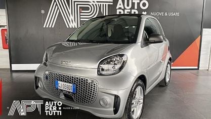 Usado Smart ForTwo Coupé Passion 60 kW (82 CV) 2022 Gris Utilitario