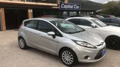 Grigio Usata 2009 Ford Fiesta Trend Due volumi | 3700 € (Buon prezzo)