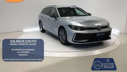 Usata VW Passat R-line Plus 150 CV (110 kW) 2024 Argento Station wagon