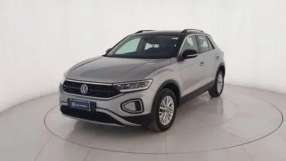 Usata VW T-Roc Life 150 CV (110 kW) 2025 Grigio metallizzato SUV