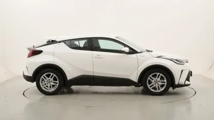 Usata Toyota C-HR Business Edition 122 CV (89 kW) 2021 Biancobianco SUV