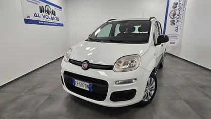Occasion Fiat Panda Lounge 69 ch (50 kW) 2013 Blanc Citadine