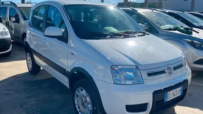 Bianco Usata 2012 Fiat Panda 4x4 Due volumi | 6900 € (Buon prezzo)