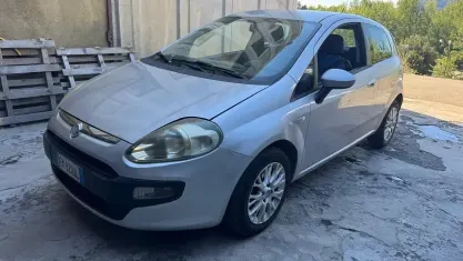 Usata Fiat Punto Evo Dynamic 77 CV (56 kW) 2012 Bianco Utilitaria