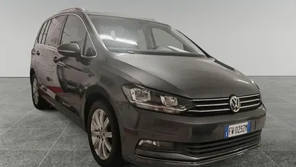 Usata VW Touran Executive 116 CV (85 kW) 2019 Grigio Monovolume