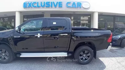 Usata Toyota HiLux Lounge 204 CV (150 kW) 2025 Pick-up