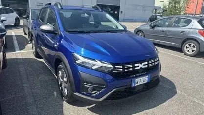 Usata Dacia Sandero Expression 91 CV (66 kW) 2023 Blu Utilitaria