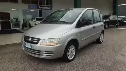Usata Fiat Multipla 103 CV (75 kW) 2004 Grigio Monovolume