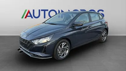 Blu Nuova 2025 Hyundai i20 Due volumi | 17.950 € (Buon prezzo)