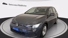 Grigio urano Usata 2021 VW Golf VIII Life Tre volumi | 18.900 € (Buon prezzo)