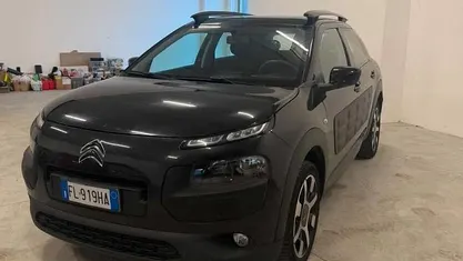 Usata Citroën C4 Cactus 99 CV (72 kW) 2017 Nero Utilitaria