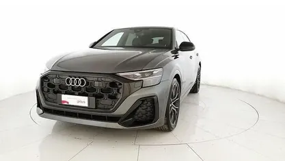Usata Audi Q8 S-Line 286 CV (210 kW) 2025 Grigio SUV