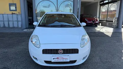 Usata Fiat Grande Punto Dynamic 77 CV (56 kW) 2009 Utilitaria