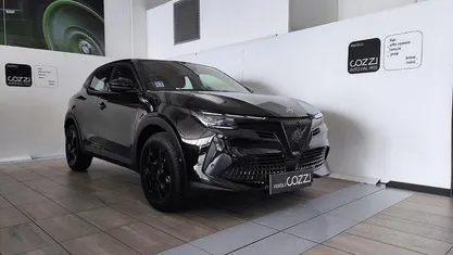Usata Alfa Romeo Junior 136 CV (100 kW) 2024 Nero SUV
