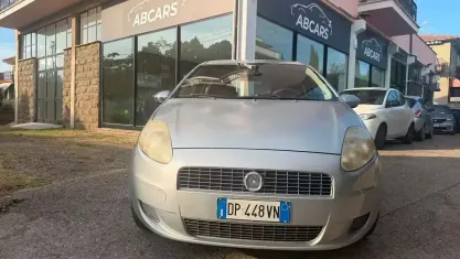 Usata Fiat Grande Punto 65 CV (47 kW) 2008 Grigio Utilitaria