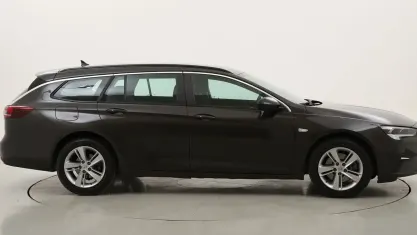 Usata Opel Insignia Business Elegance 174 CV (127 kW) 2021 Marronemarrone Station wagon
