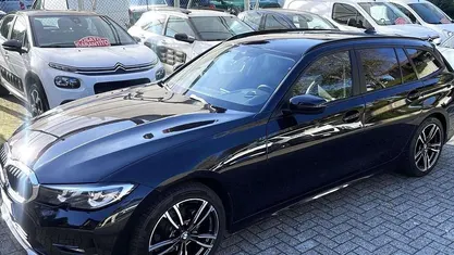 Usata 2022 BMW 318 Sport Line Station wagon | 29.300 € (Buon prezzo)