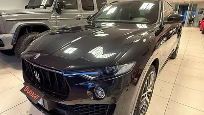 Nero Usata 2017 Maserati Levante SUV | 29.990 € (Buon prezzo)