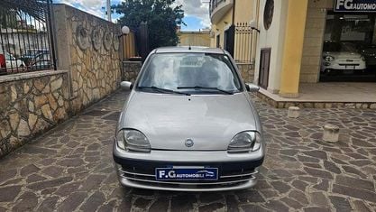 Usata Fiat 600 54 CV (39 kW) 2002 Grigio Utilitaria