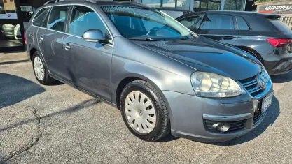 Usata VW Golf V Comfortline 102 CV (75 kW) 2008 Grigio Station wagon