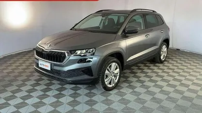 Usata Skoda Karoq Executive 116 CV (85 kW) 2024 Grigio SUV