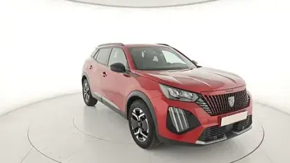 Usata Peugeot 2008 Allure 101 CV (74 kW) 2024 Rosso SUV