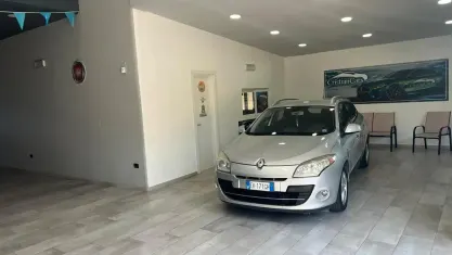 Usata Renault Mégane GrandTour 110 CV (80 kW) 2011 Argento Station wagon