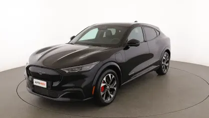 Usata Ford Mustang Mach-E 197 kW (269 CV) 2022 Nero SUV
