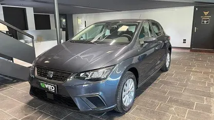 Grigio Nuova 2025 Seat Ibiza Business Tre volumi | 19.500 € (Buon prezzo)