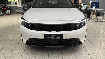 Usata Opel Corsa S 101 CV (74 kW) 2025 Utilitaria