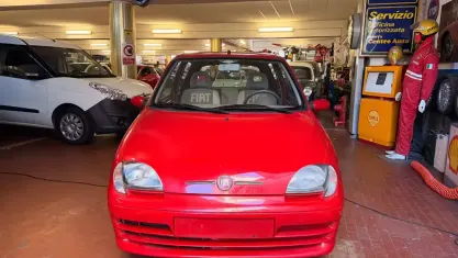 Usata Fiat 600 54 CV (39 kW) 2009 Rosso Utilitaria