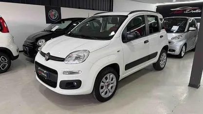 Begagnad Fiat Panda Lounge 71 HK (52 kW) 2020 Vit Halvkombi