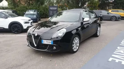 Usata Alfa Romeo Giulietta Super 120 CV (88 kW) 2020 Nero Utilitaria