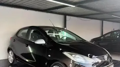 Usata Mazda 2 86 CV (63 kW) 2008 Nero Utilitaria