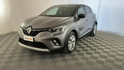 Grigio Usata 2021 Renault Captur Intens SUV | 17.599 € (Buon prezzo)