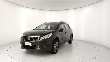 Usata Peugeot 2008 Active 82 CV (60 kW) 2016 Nero SUV