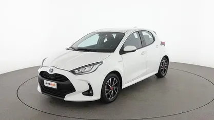 Usata Toyota Yaris Hybrid Trend 116 CV (85 kW) 2021 Bianco