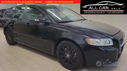 Usata Volvo V50 Summum 136 CV (100 kW) 2009 Nero Station wagon