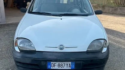 Bianco Usata 2007 Fiat 600 Anniversary Tre volumi | 1299 € (Ottimo prezzo)