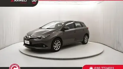 Gebraucht Toyota Auris Hybrid Lounge 136 PS (100 kW) 2018 Grau Limousine