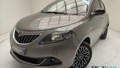 Usata Lancia Ypsilon S 69 CV (50 kW) 2024 Grigio Utilitaria