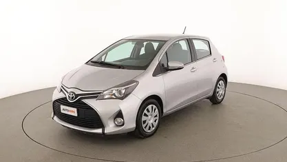 Usata Toyota Yaris Active 70 CV (51 kW) 2017 Argento Utilitaria