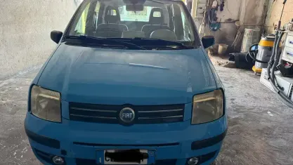 Usata Fiat Panda Dynamic 60 CV (44 kW) 2004 Blu Utilitaria